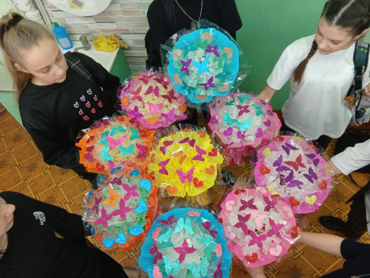 Праздник весны и счастья.